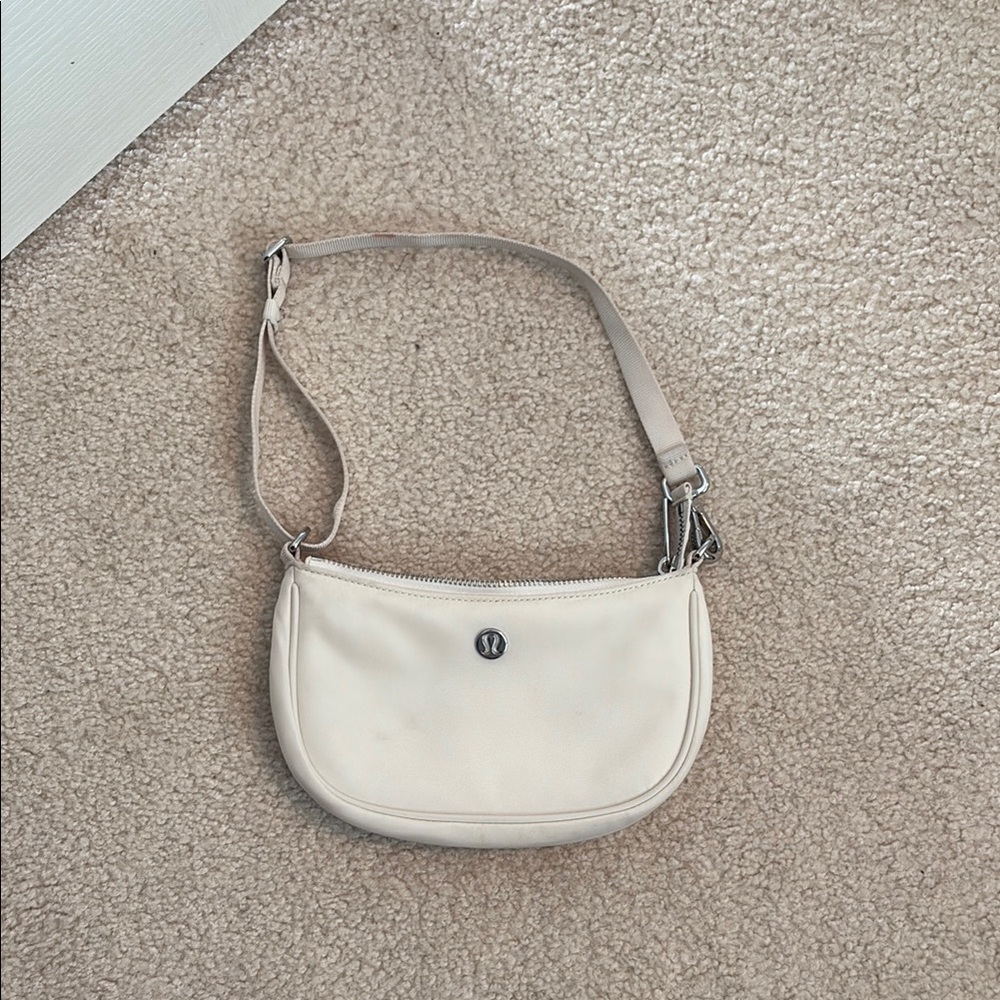 Lululemon City Essentials Mini Shoulder Bag
